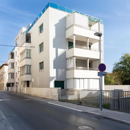 Beachside Comfort In With Terrace Appartamento Spalato