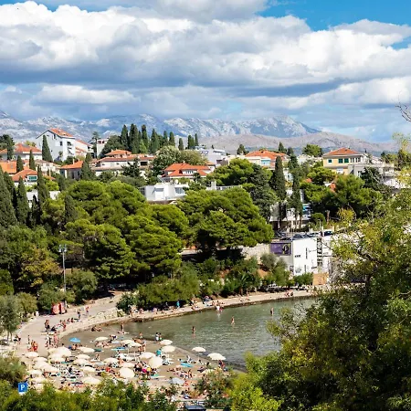 Beachside Comfort In With Terrace