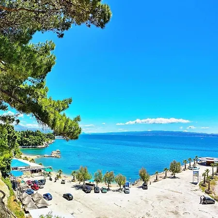 Appartamento Beachside Comfort In With Terrace Spalato