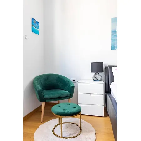 דירה Beachside Comfort In With Terrace ספליט